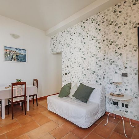 Green Leaves Apartment Syracuse Bagian luar foto